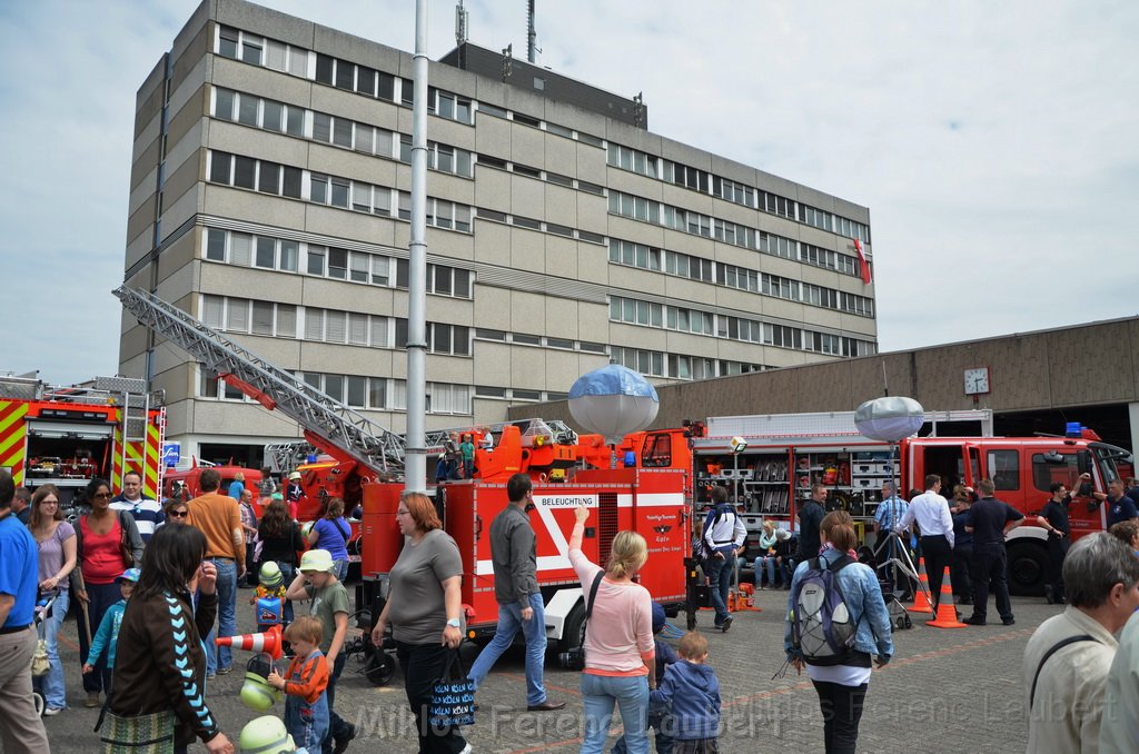 Tag der Offenen Tuer BF Koeln Weidenpesch Scheibenstr P704.JPG